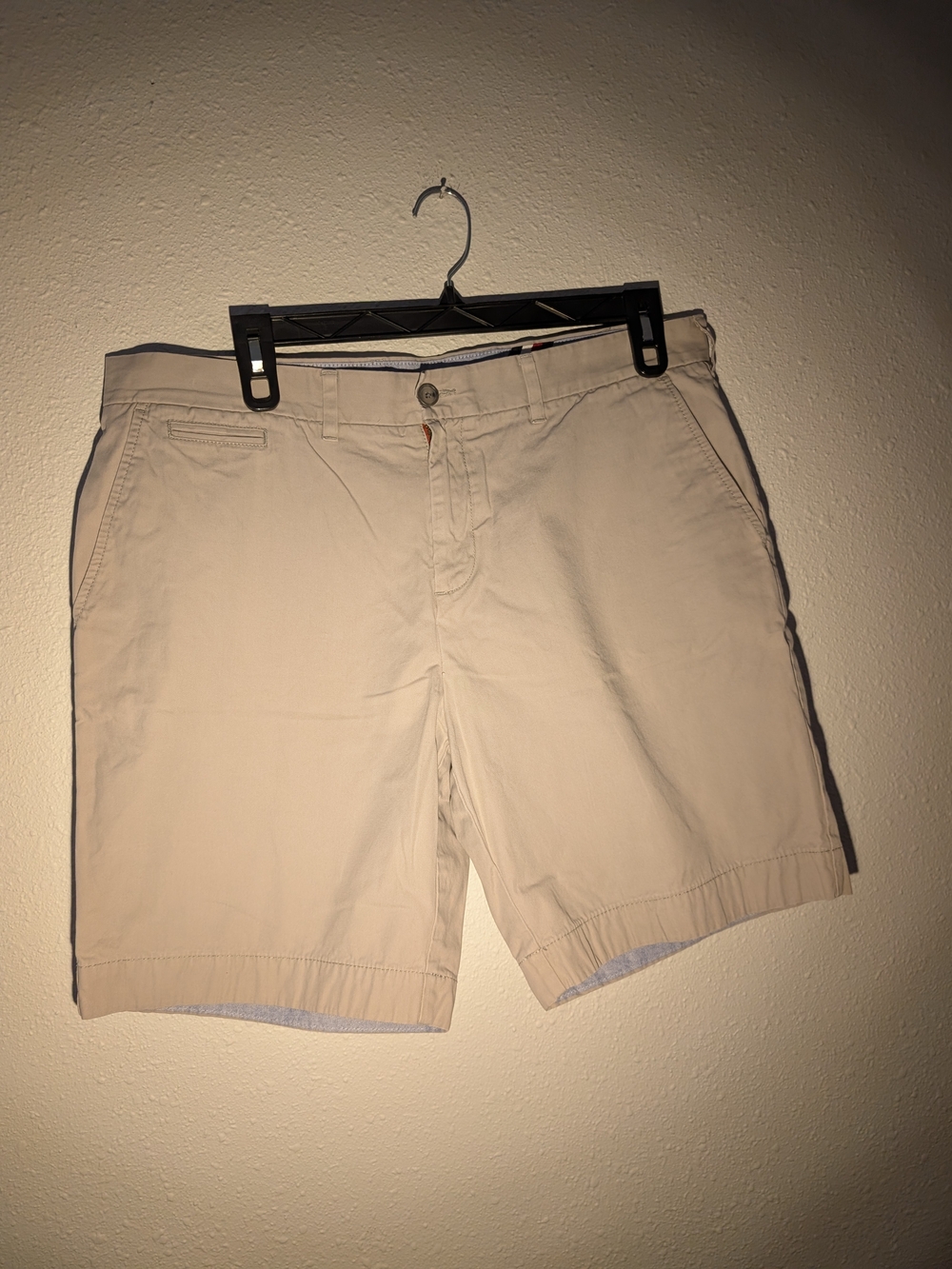Tommy Hilfiger Flat Front Chino Shorts in Light Beige 38
